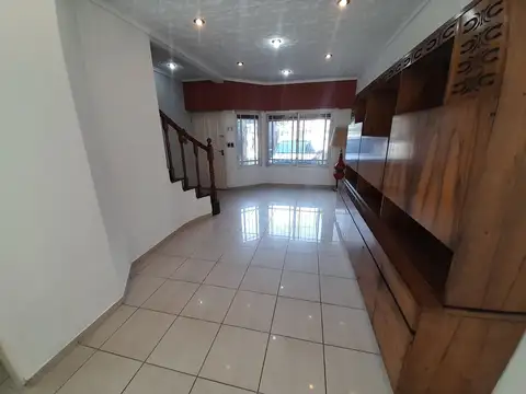 Depto Tipo Casa en Venta de 4 ambientes