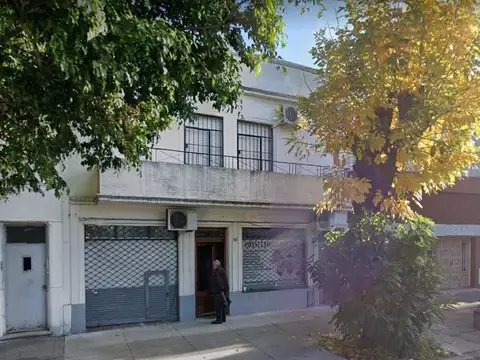 DEPARTAMENTO 2 AMB 1ro. POR ESCALERA 												