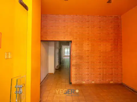 Local comercial libre sin columnas con buena altura