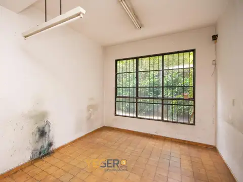 Local comercial libre sin columnas con buena altura