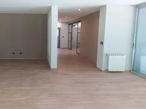 Imponente Casa en Venta en Barrio Los Castores, Nordelta