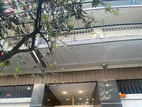 Departamento de 1 ambiente y medio en venta – Zona Centro