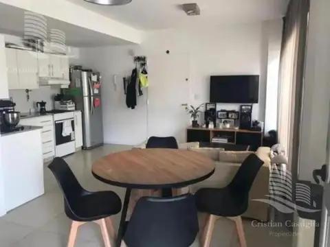 Departamento 2 Ambientes con Cochera y Baulera