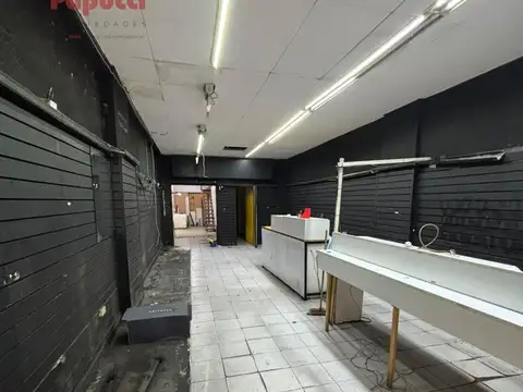 Local en Constitución | Excelente Vidriera | Zona Comercial Activa, alquiler