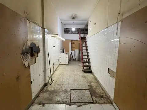 Local en Alquiler en San Fernando Vías  /  Centro, $ 2.500.000
