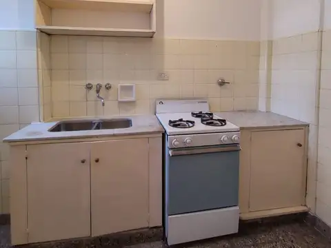 MONO AMBIENTE – INMEJORABLE ESTADO - PRÓXIMO SUBTE LINEA “D”