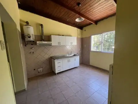 Casa 3 ambientes con 1 baño