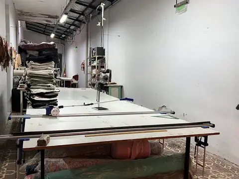 Galpon en Venta en Parque Avellaneda, USD 220.000