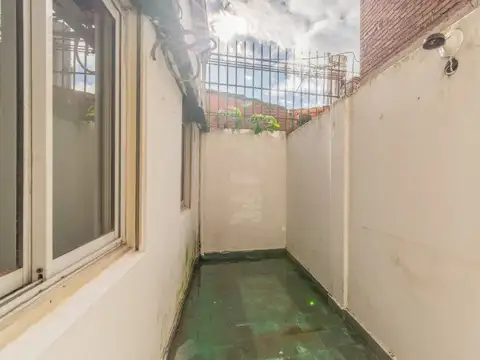 DEPARTAMENTO . INTERNO . PB CON PATIO LUMINOSO . APTO CREDITO