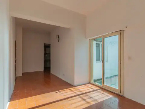 Depto Tipo Casa 2 ambientes con 1 baño