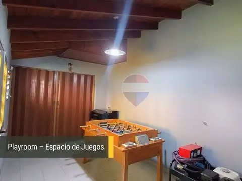 Casa en Venta con 2 cocheras