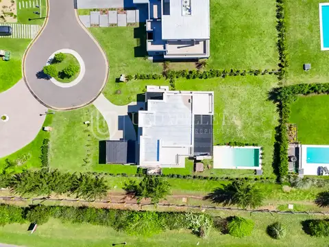 Casa en alquiler amoblada en La Calesa - Pilara - URDAPILLETA PROPIEDADES