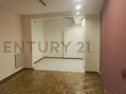 Del Signo 4000, Piso 0