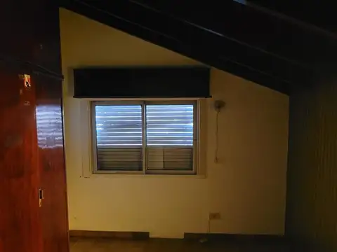 Casa 9 ambientes con 3 baños