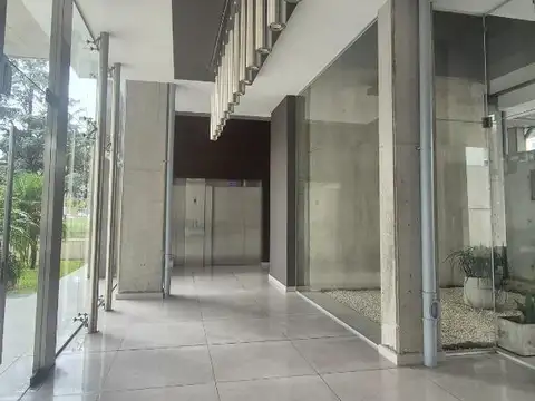 España 300, Piso 5°