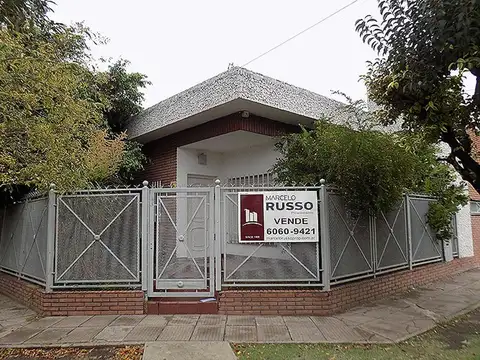 IMPECABLE CASA 4 AMBIENTES