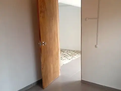 SE ALQUILA CASA DE 1 DORMITORIO EN NEPTUNIA SUR