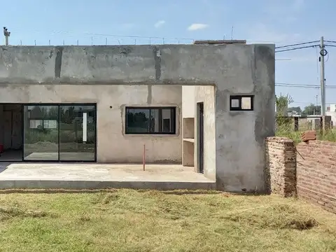 OPORTUNIDA CASA A TERMINAR EN ECOPUEBLO 2