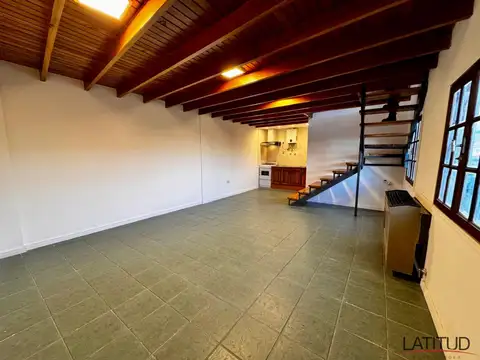 A estrenar monoambiente con altillo, patio y parrila, hasta 2 personas.
