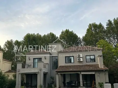 Casa en Alquiler de 4 dormitorios