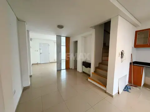 Depto Tipo Casa en Alquiler de 2 dormitorios