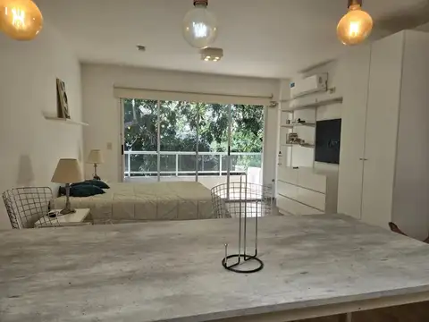 Mexico 2400, Piso 2