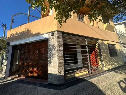 VENTA DE PH EN ZONA DON BOSCO RAMOS MEJIA SUR, 4 AMB, CON COCHERA,