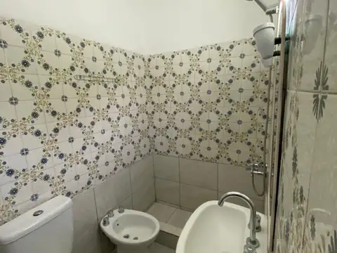 Depto Tipo Casa en Alquiler con 1 cocheras