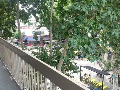 2 ambientes con balcón