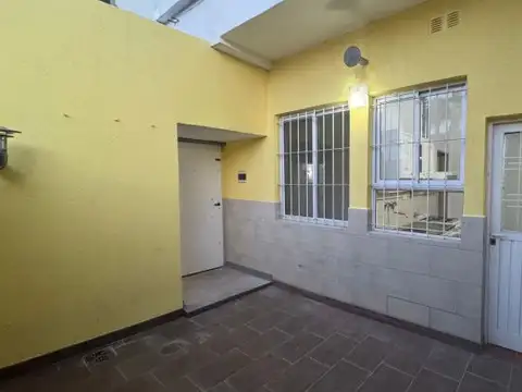 Depto en alquler zona San Justo - Villa Luzuriaga 3 ambientes - 2 dormitorios - Excelente estad...