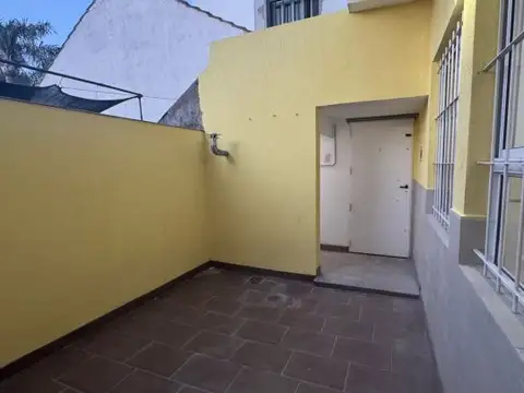 Cisneros y Arieta , Piso 0