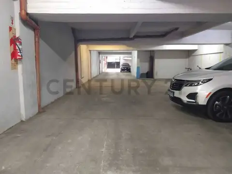 Venta de cochera en planta baja - Villa Devoto