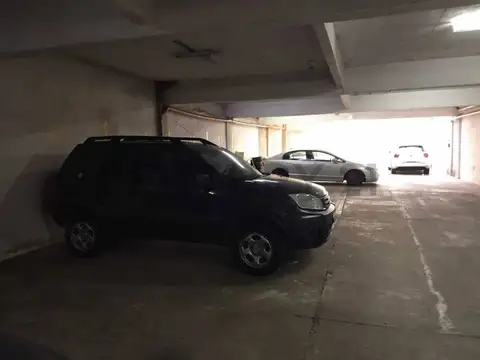 Venta de cochera en planta baja - Villa Devoto