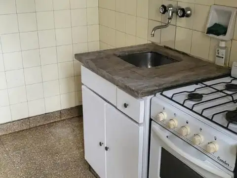 DEPARTAMENTO DE 2 AMBIENTES,EN VENTA FLORES