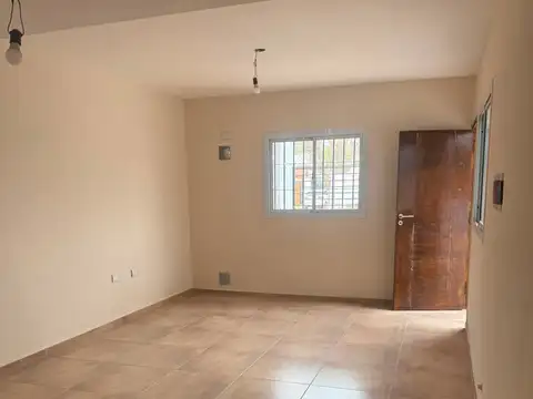 Depto Tipo Casa en Venta en Maipu, USD 100.000