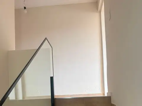 Depto Tipo Casa en Venta con 1 cocheras