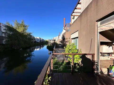 Casa en Alquiler de 3 dormitorios