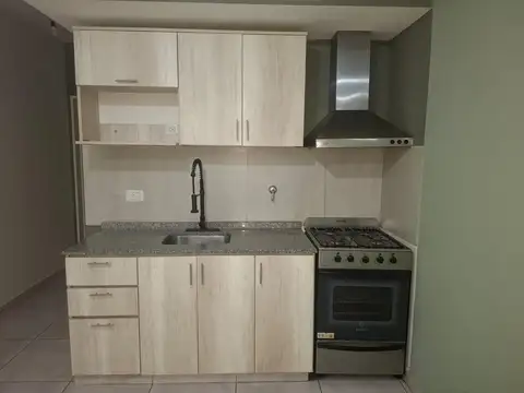 Departamento 2 amb. pb c/ patio Alquiler Villa Luzuriaga
