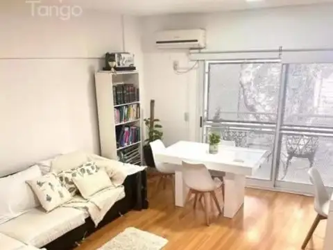 Venta Departamento Dos Ambientes Caballito Cochera Balcón Apto Crédito