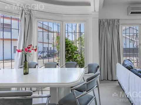 Casa 5 ambientes con 2 baños