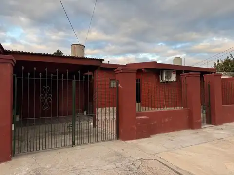 VENTA DE CASA BARRIO CAMPO CONTRERAS
