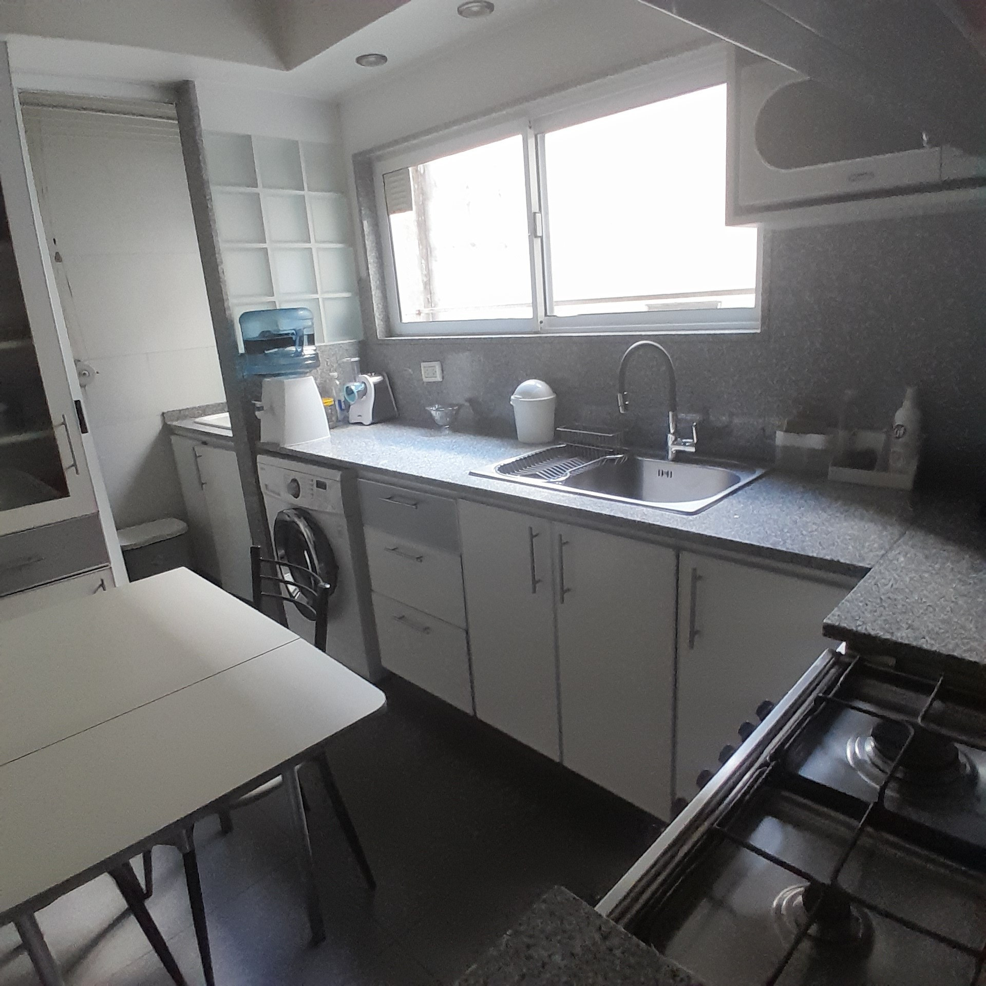 Rosario 500, Piso 6