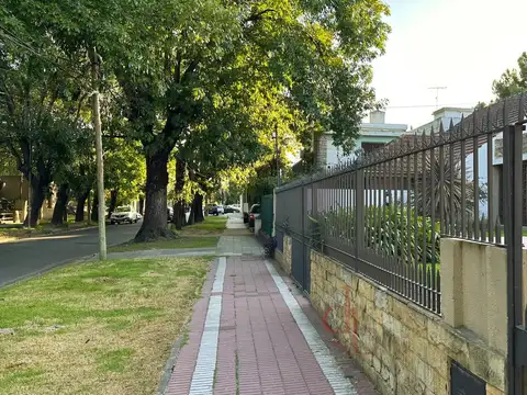 Casa 7 ambientes con 4 baños