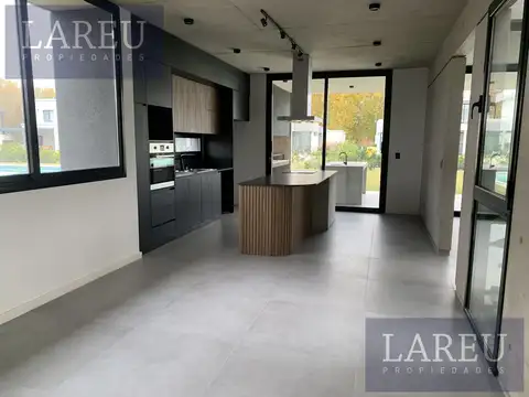 Casa en Venta al Este