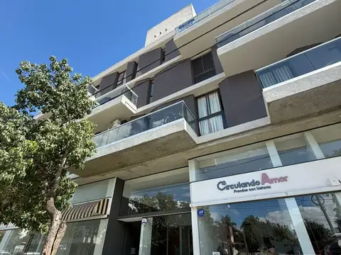 Lisandro De La Torre 200, Piso 3