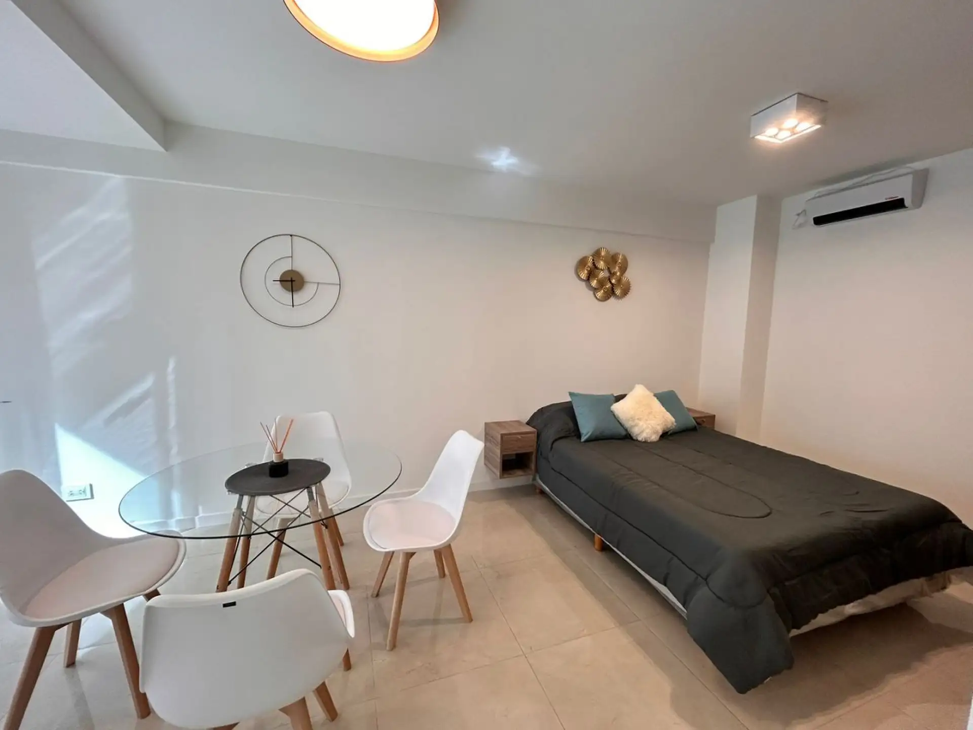 venta 1 ambiente con balcon saliente