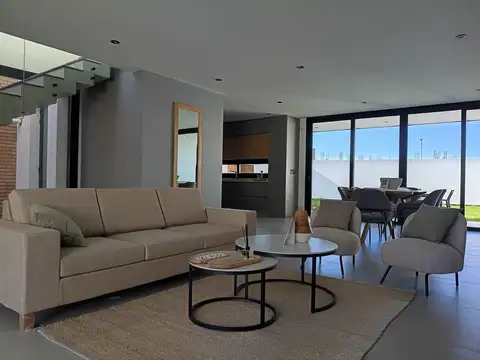 Casa en Venta en Countries y Barrios Cerrados en Córdoba Capital, USD 425.000