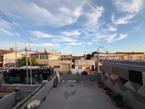 Depto Tipo Casa en Venta con 1 cocheras