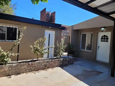 Casa 5 ambientes con 2 baños
