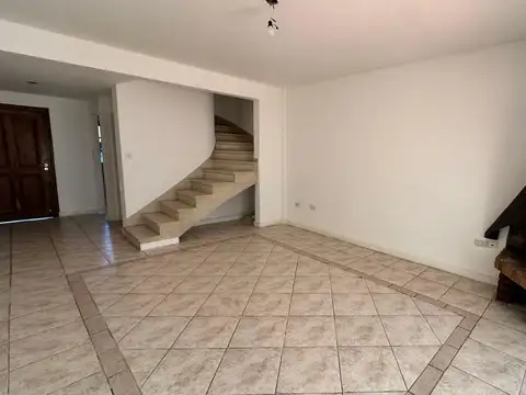Casa en Alquiler 25 años